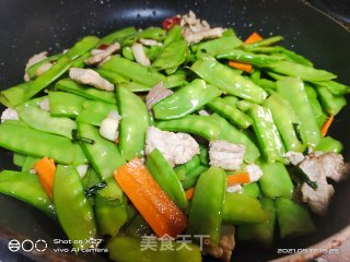 肉片炒荷兰豆的做法步骤：5
