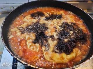 西红柿鸡蛋紫菜汤的做法步骤：5