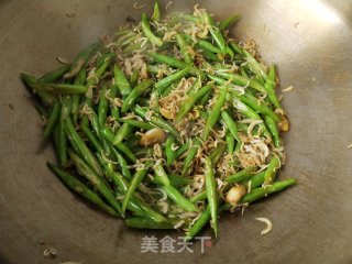 银鱼干炒四季豆的做法步骤：7