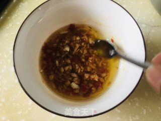 简易蒜蓉粉丝蒸扇贝的做法步骤：3