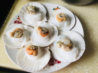 简易蒜蓉粉丝蒸扇贝的做法步骤：5