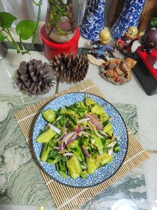 洋葱拌青瓜的做法步骤：8