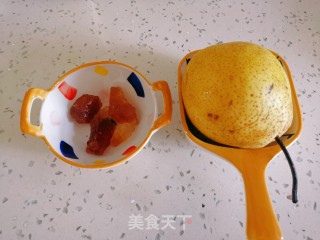 冰糖雪梨的做法步骤：1