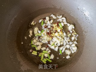 蒜蓉辣椒炒扇贝的做法步骤：5
