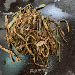 干豆角炖五花肉的做法步骤：5
