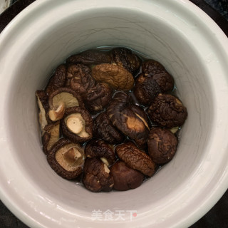 鲍鱼蛋黄肉粽的做法步骤：3