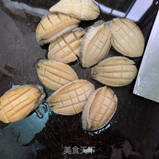 鲍鱼蛋黄肉粽的做法步骤：4