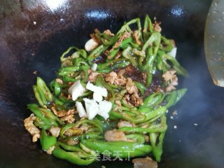 青椒炒肉的做法步骤：7