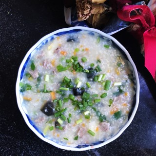 双米皮蛋牛肉粥的做法步骤：11