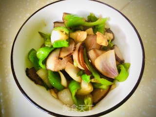 青椒炒腊肉的做法步骤：7