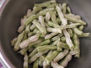 五花肉焖面的做法步骤：2