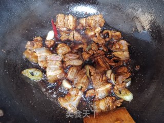 五花肉焖面的做法步骤：5
