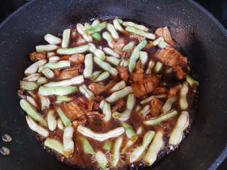 五花肉焖面的做法步骤：7