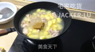 家常土豆咖喱鸡，简单又美味，小白也能做的经典美食。的做法步骤：7