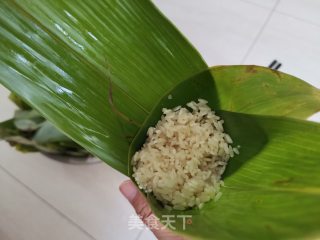 碱水糖粽的做法步骤：5