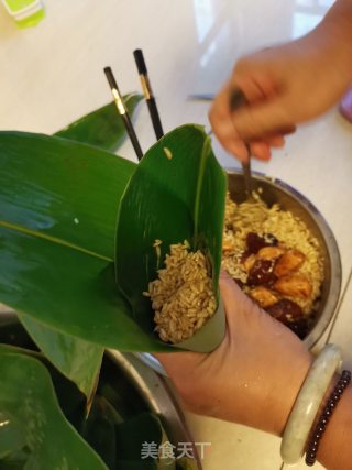 鲜肉粽的做法步骤：8