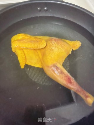 鲍鱼花胶鸡汤的做法步骤：1