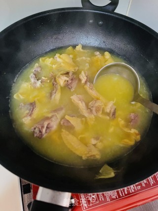 鲍鱼花胶鸡汤的做法步骤：7