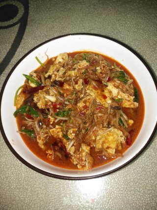 比肉好吃的豆芽炒鸡蛋的做法步骤：8