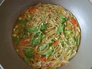 西红柿荆芥桑叶面的做法步骤：9