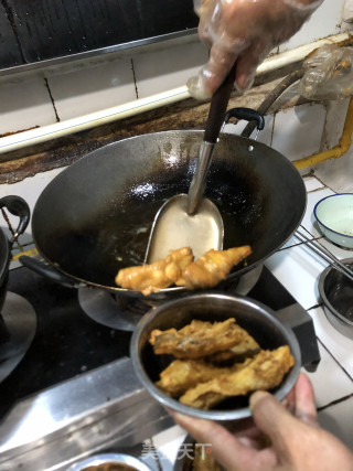 金黄鱼块的做法步骤：3