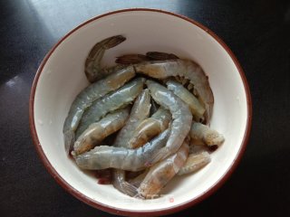 香辣虾的做法步骤：1