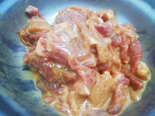 牛肉海鲜菇的做法步骤：3