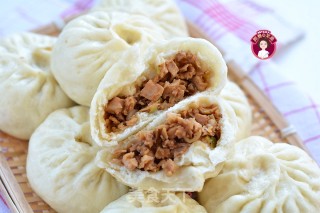 干笋酱肉包子的做法步骤：17