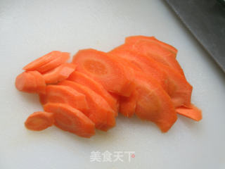 胡萝卜鹅胗炒茭白的做法步骤：5