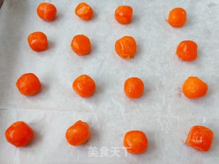 蛋黄酥的做法步骤：3