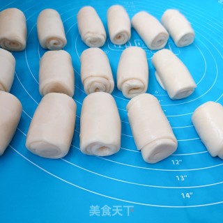 蛋黄酥的做法步骤：6