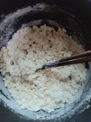 香煎韭菜盒子的做法步骤：2