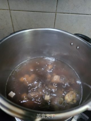 黑豆炖排骨汤的做法步骤：6
