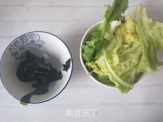 裙带菜排骨汤的做法步骤：3
