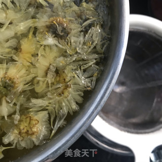 蜂蜜菊花茶的做法步骤：6