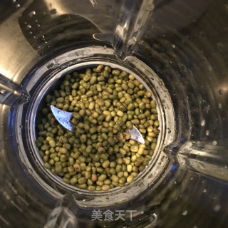 绿豆汁的做法步骤：2