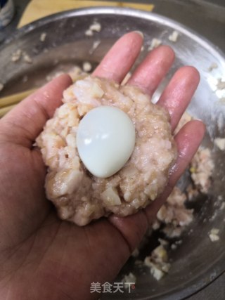红烧狮子头的做法步骤：7