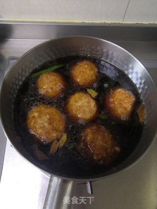 红烧狮子头的做法步骤：16