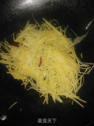 酸辣土豆丝的做法步骤：4