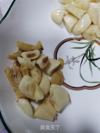 肉末炒藕带的做法步骤：2