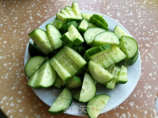 蜂蜜黄瓜汁的做法步骤：2