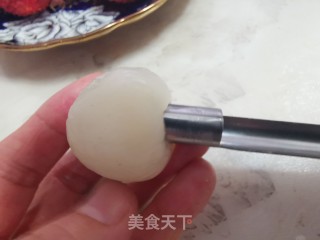 爆浆荔枝奶冻的做法步骤：2