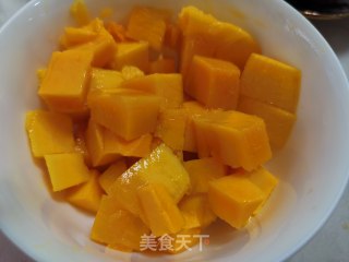 爆浆荔枝奶冻的做法步骤：5