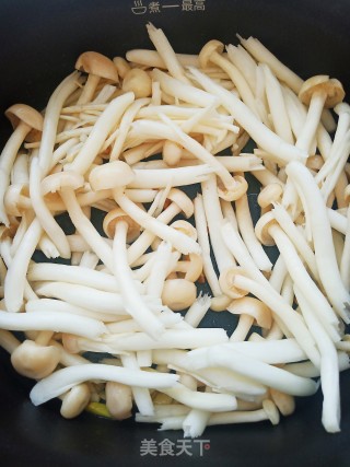 海鲜菇豆腐汆丸子的做法步骤：9