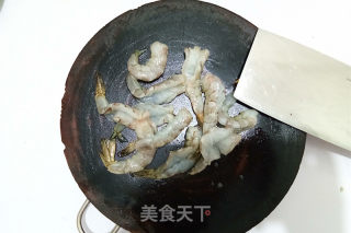 西兰花虾仁豆腐汤的做法步骤：2