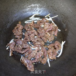 牛肉炒青椒的做法步骤：8