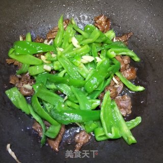 牛肉炒青椒的做法步骤：10