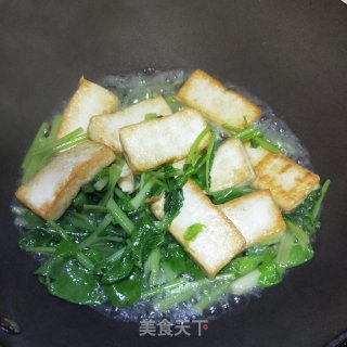 芹菜炒豆腐的做法步骤：6