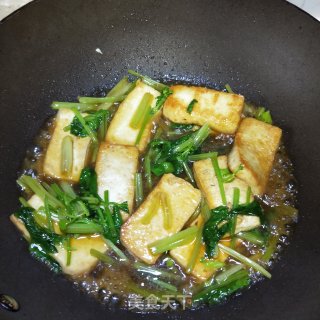 芹菜炒豆腐的做法步骤：8