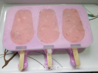 草莓果奶棒冰的做法步骤：7